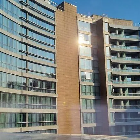 1 Bedroom In Prime Near Pullman Estambul