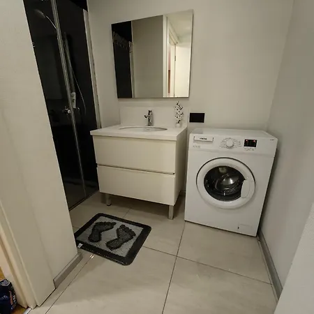 1 Bedroom In Prime Near Pullman Apartamento